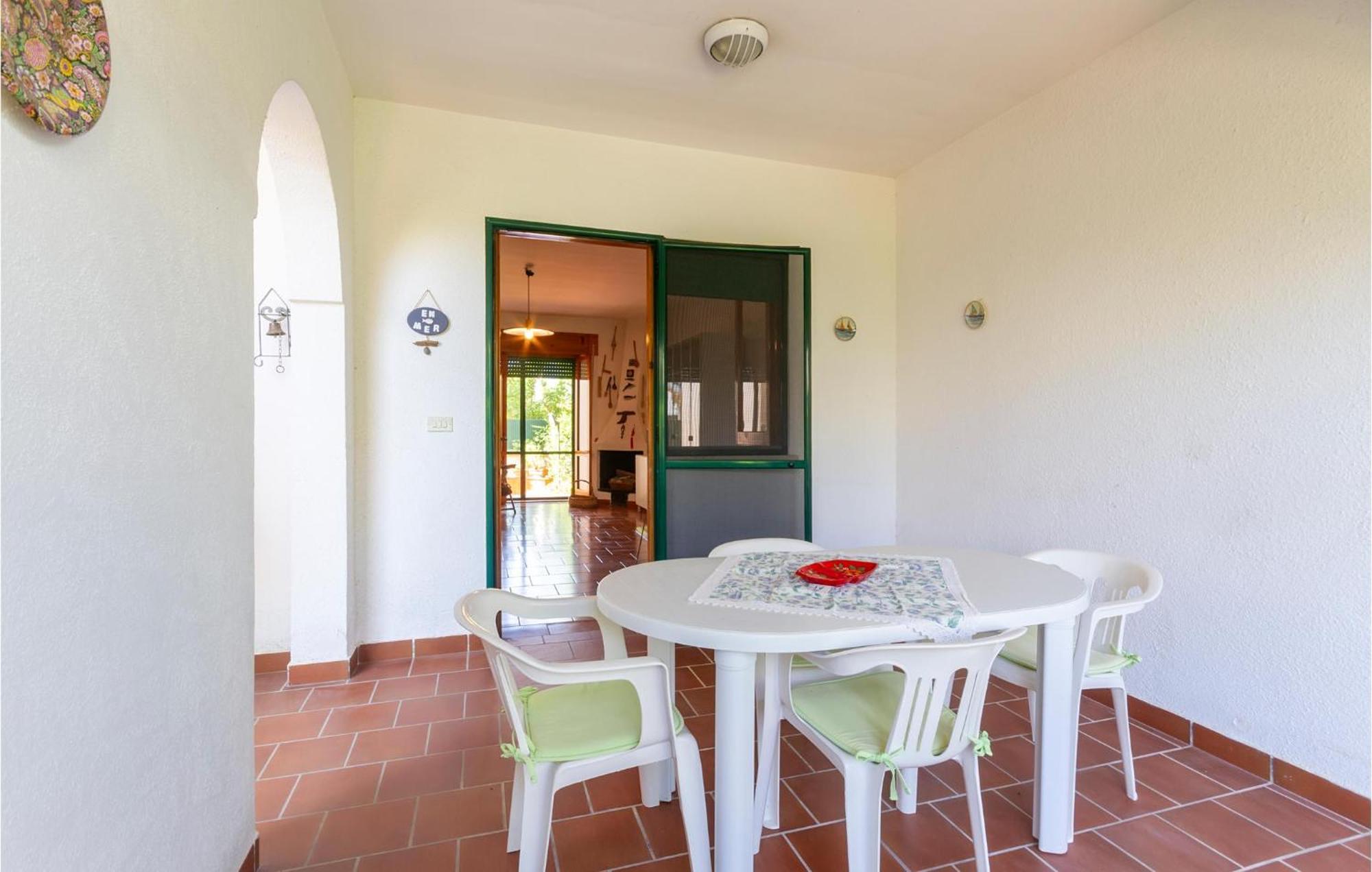 Awesome Home In Manduria With Kitchen المظهر الخارجي الصورة