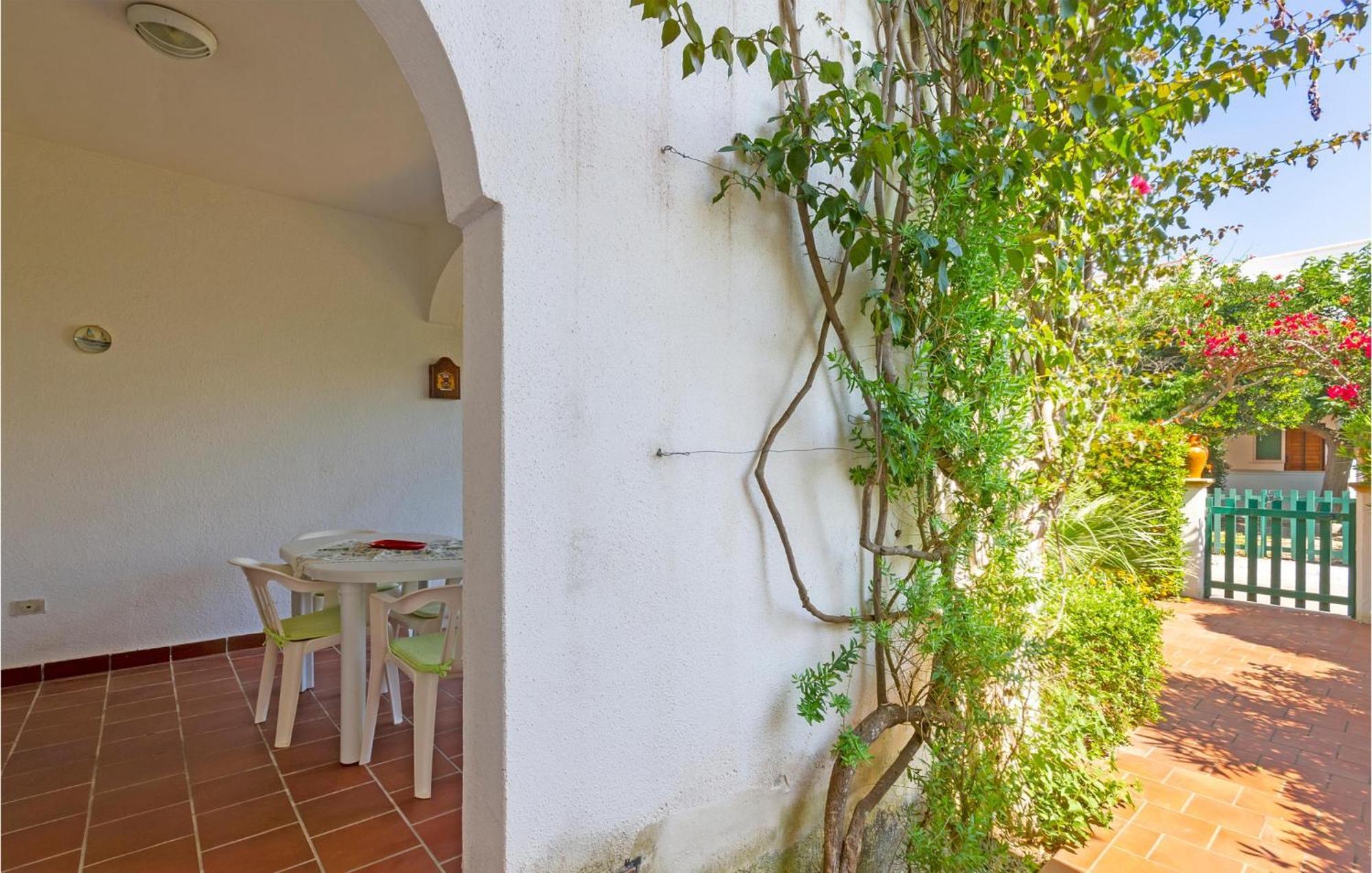 Awesome Home In Manduria With Kitchen المظهر الخارجي الصورة