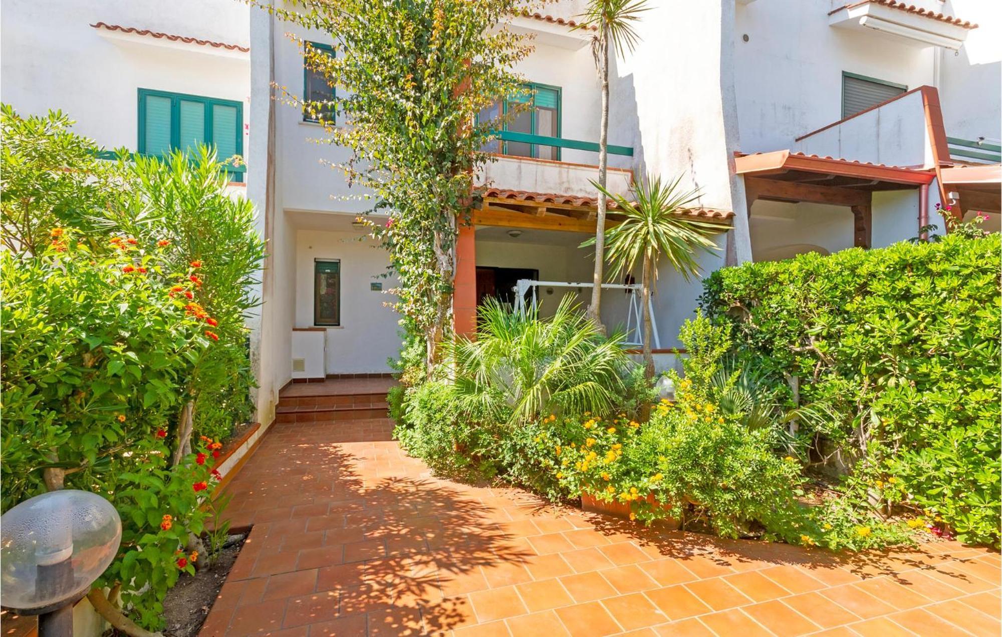 Awesome Home In Manduria With Kitchen المظهر الخارجي الصورة
